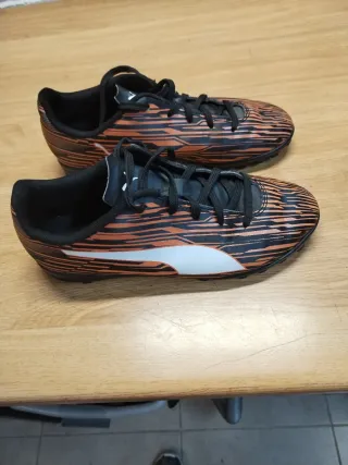 Zapatillas Puma Multitacos Naranja y Negro