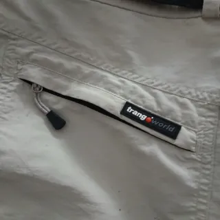 Pantalón Trangoworld convertible Talla L Beige