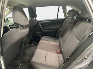 TOYOTA Rav4 2.5l 220H Advance