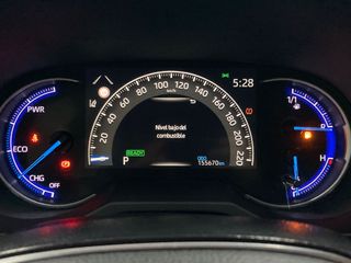 TOYOTA Rav4 2.5l 220H Advance