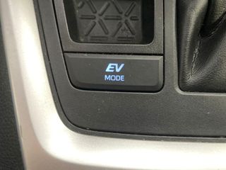 TOYOTA Rav4 2.5l 220H Advance