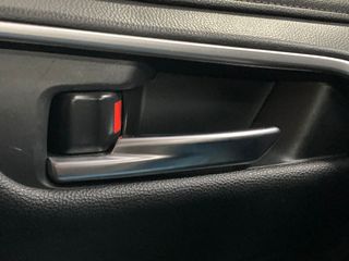 TOYOTA Rav4 2.5l 220H Advance