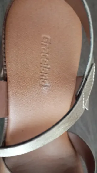 Sandalias doradas tacón plataforma