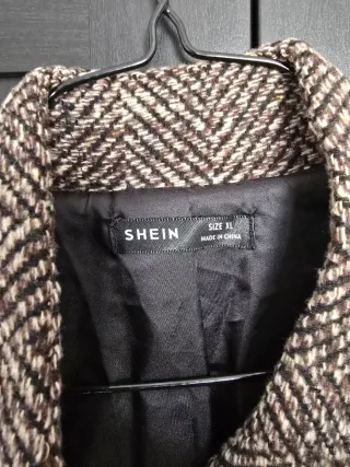 Casaco SHEIN Castanho Tamanho XL, mas veste M.