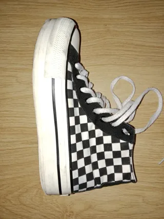 Zapatillas Victoria Cuadros Blanco y Negro