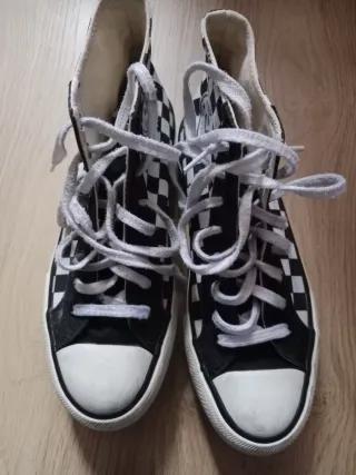 Zapatillas Victoria Cuadros Blanco y Negro