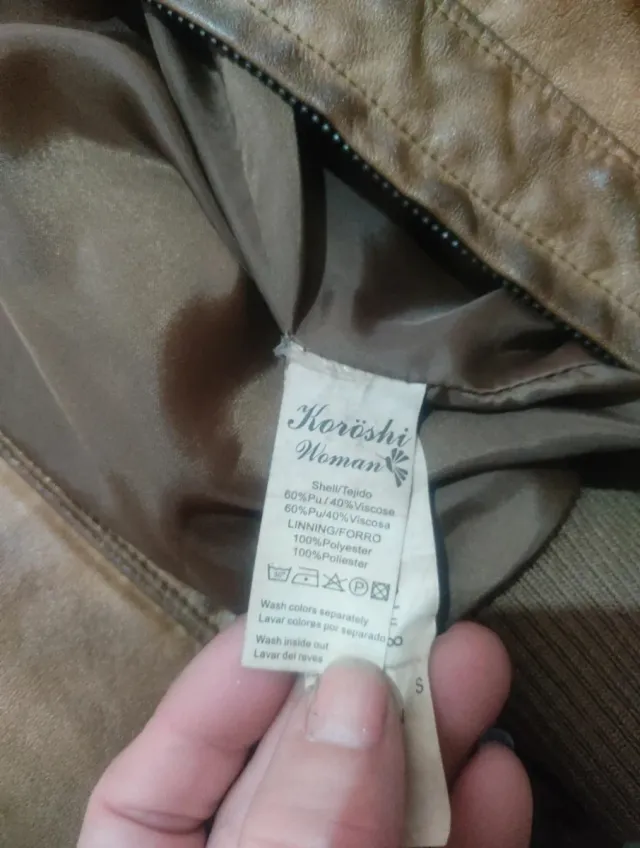 Chaqueta de piel marrón