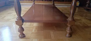 Mesa de centro de madera y mármol