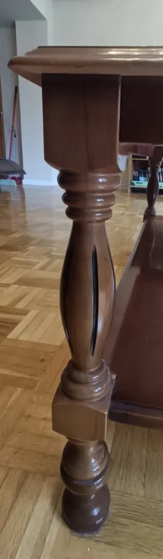 Mesa de centro de madera y mármol