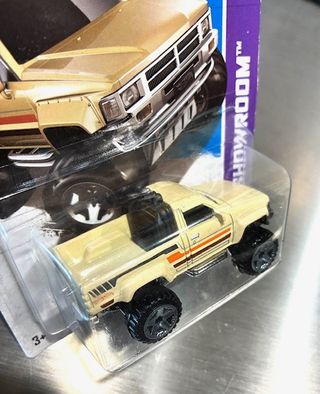 Hot Wheels 1987 Toyota Pickup Truck