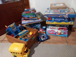 Lote de juegos y juguetes