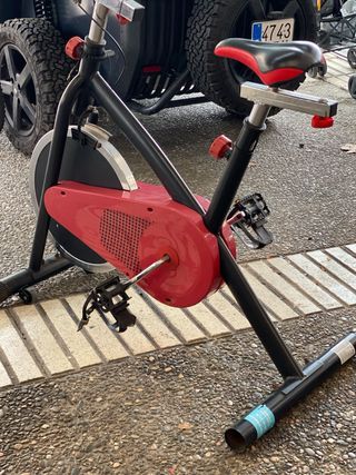 Bicicleta Estática Roja