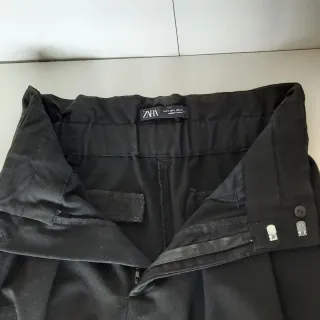 Pantalón Zara pinzas negro Talla S