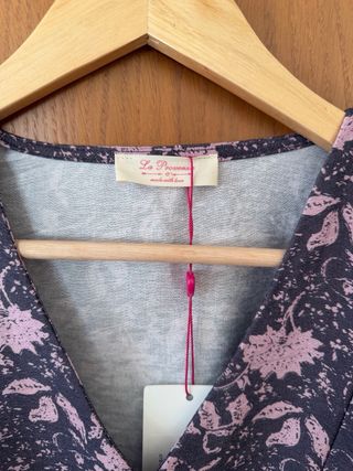 Conjunto estampado floral crop top y falda