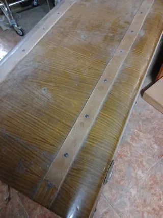 Baúl antiguo de madera