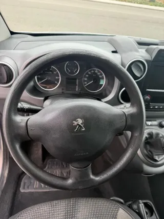 Peugeot e-Partner 2015