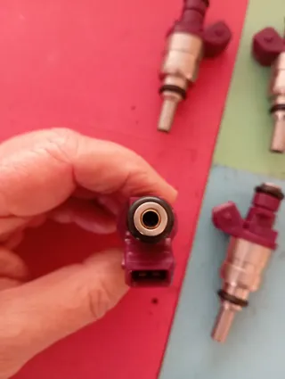 Inyector combustible MERCEDES A2710780023