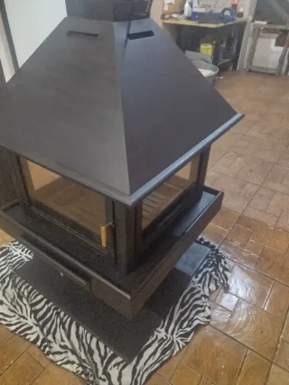 Chimenea de leña central ROCAL