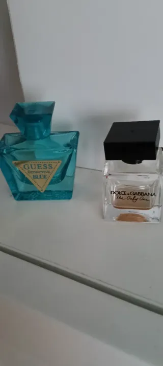 Frascos vacíos de perfume para recargar o decorar