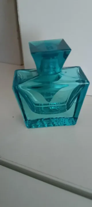 Frascos vacíos de perfume para recargar o decorar