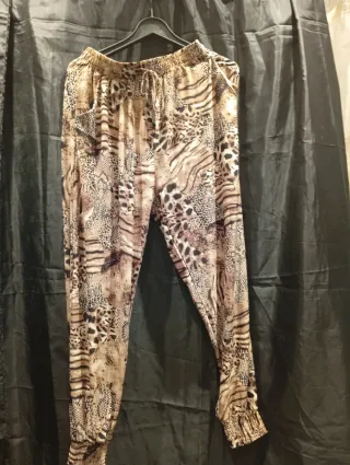 Pantalones estampado animal print