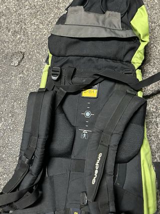 Mochila Quechua 45L Junior Gris y Verde