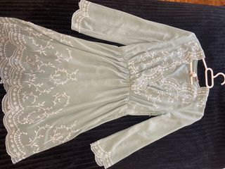 Vestido verde agua bordado