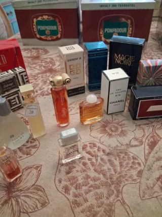 28 Miniaturas Perfume de mujer  (Caja2)