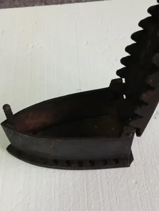 Plancha antigua de hierro