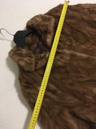 Abrigo de piel marrón