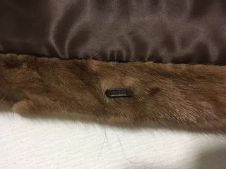 Abrigo de piel marrón