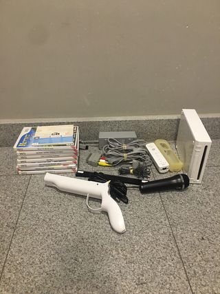 Console Wii con 8 giochi e accessori