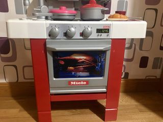 Cocinita de juguete con accesorios