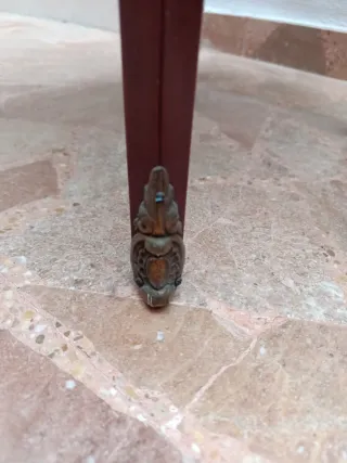 Mesita auxiliar redonda mármol y madera