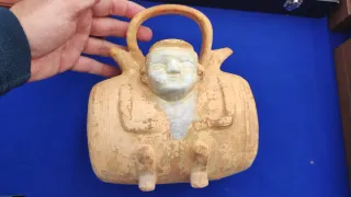 Silbato de agua precolombino