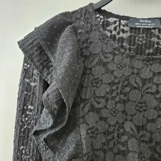 Camiseta negra encaje