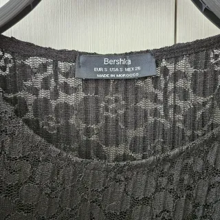 Camiseta negra encaje