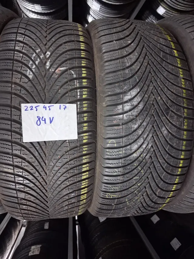 Neumáticos 225/45 R17 84V