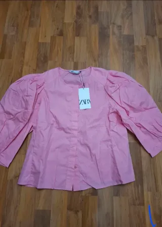 Blusa Zara rosa manga abullonada