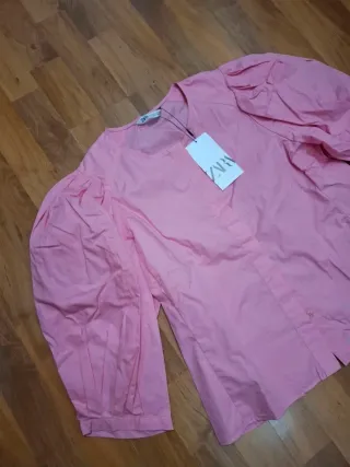 Blusa Zara rosa manga abullonada