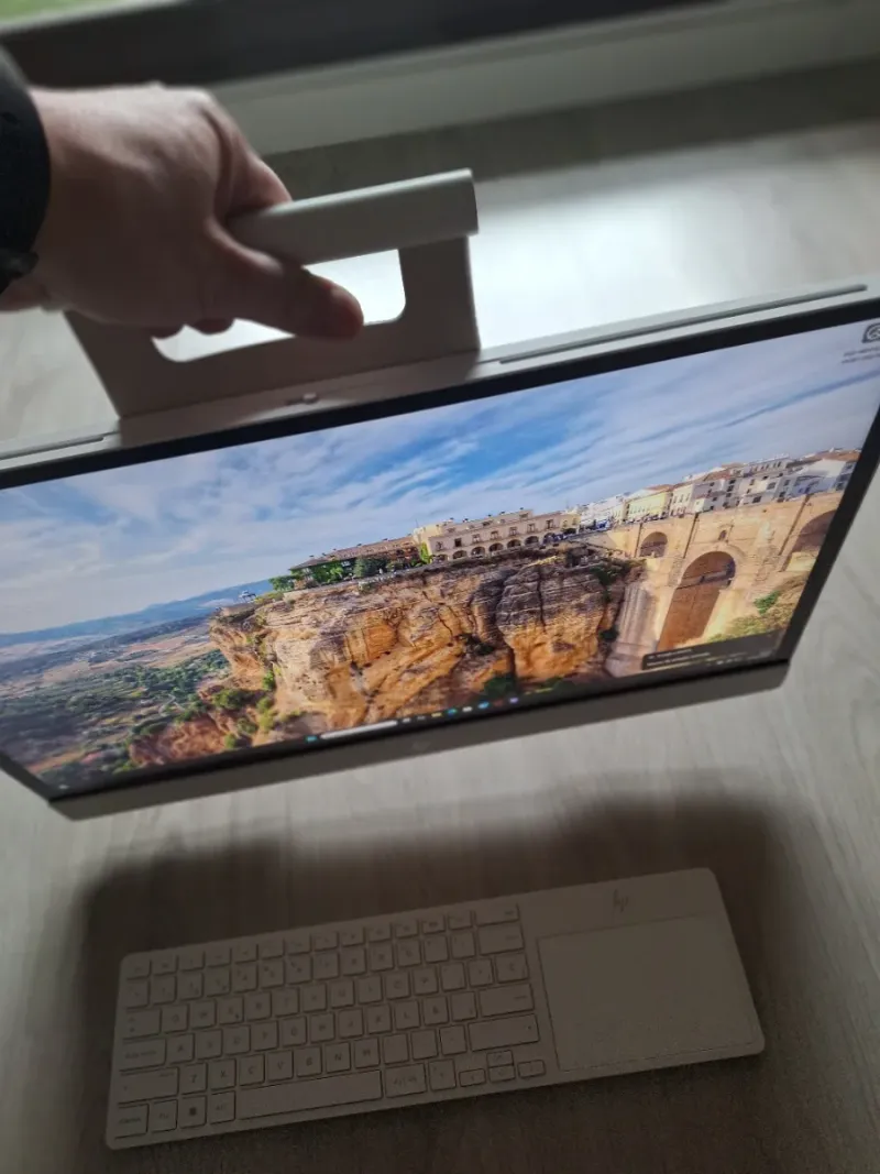 HP Envy 24 Táctil Portátil afbeelding 2