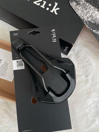 Sillín Fi'zi:k Argo Tempo R1 Negro