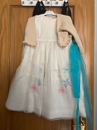 Vestido de ceremonia beige y dorado