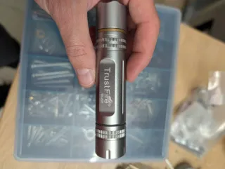 Linterna TrustFire TR801