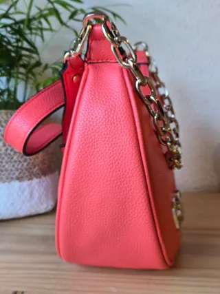 Bolso Guess Anadela 3 Coral (Nuevo con Etiquetas)