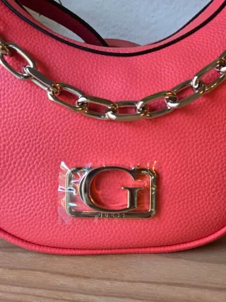 Bolso Guess Anadela 3 Coral (Nuevo con Etiquetas)