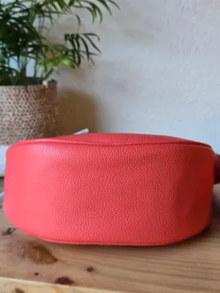 Bolso Guess Anadela 3 Coral (Nuevo con Etiquetas)