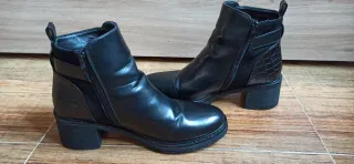 Botines negros talla 40
