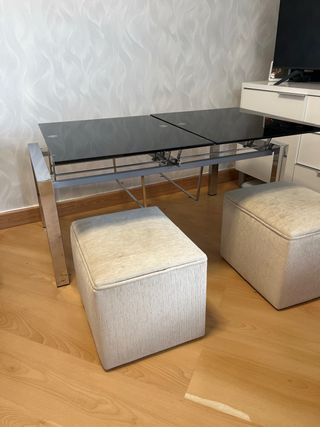 Mesa centro de cristal negro con 2 taburetes