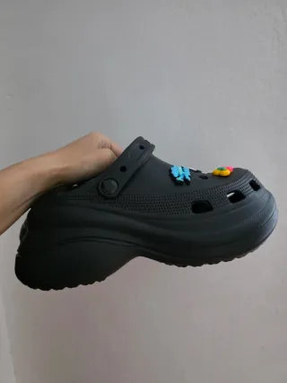 Crocs talla 39-40 ( vienen pequeños,como 38-39)